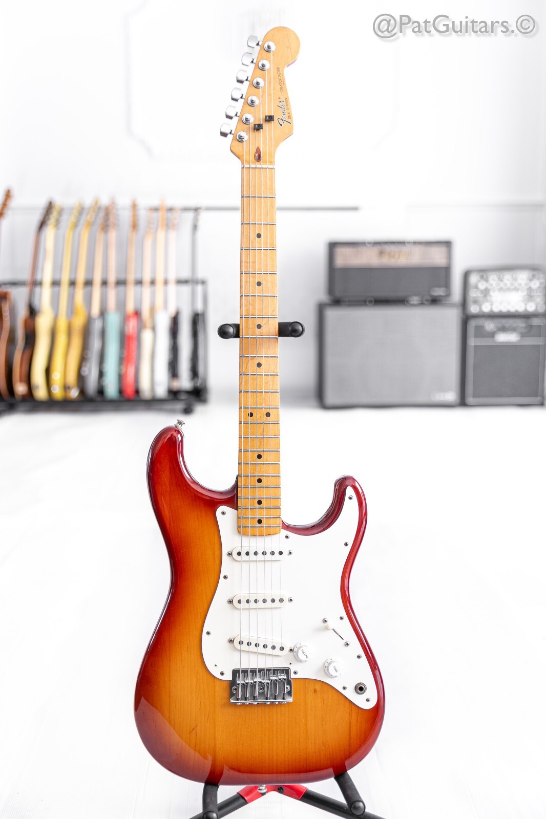 1983 Fender Dan Smith era Stratocaster Hardtail in Sienna Sunburst