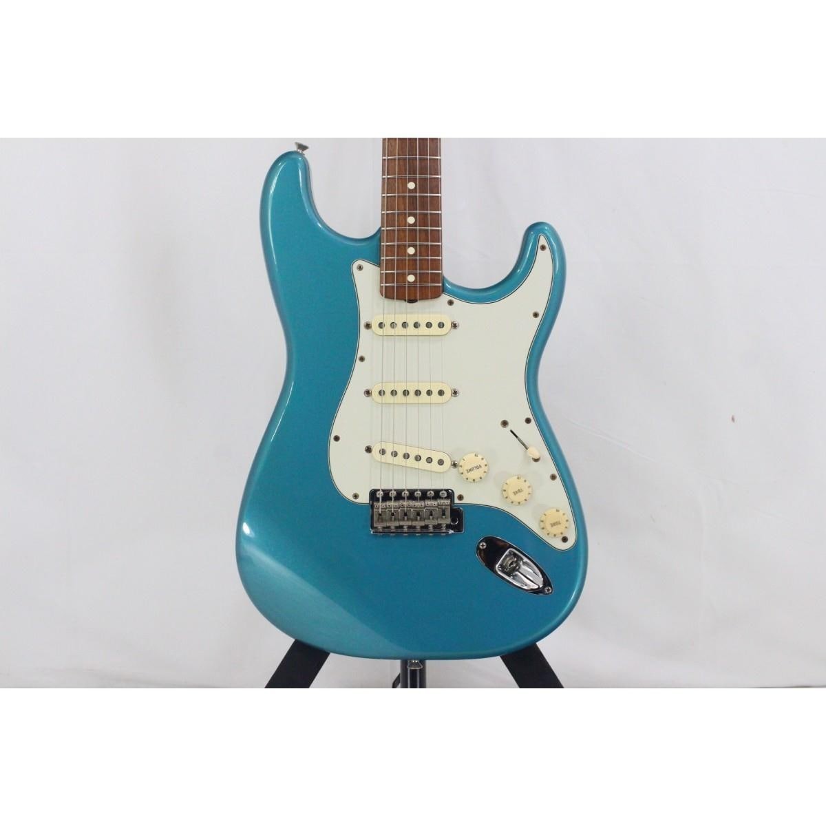 FENDER 60S STRATOCASTER Used Poplar body Blue w/Soft case