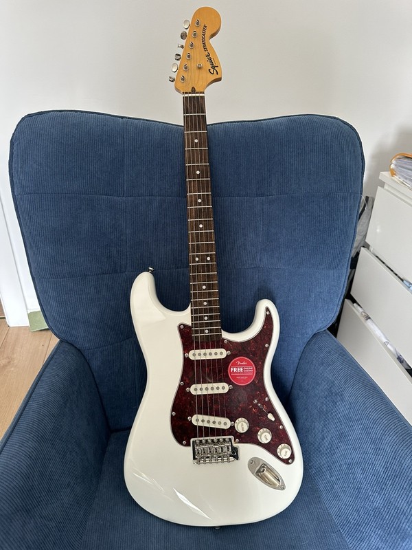 Squier Classic Vibe 70s Stratocaster Scalloped-Olympic White