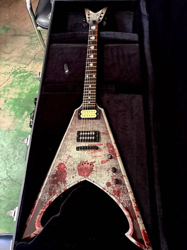 Dean Michael Amott Tyrant Battle Axe / Electric Guitar w/ Original HC