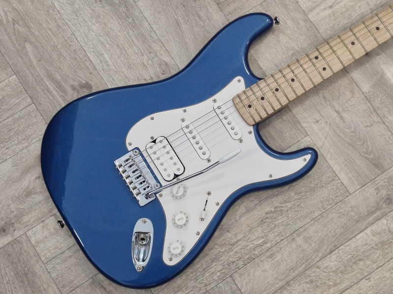 Squier Affinity Series Stratocaster HSS Lake Placid Blue