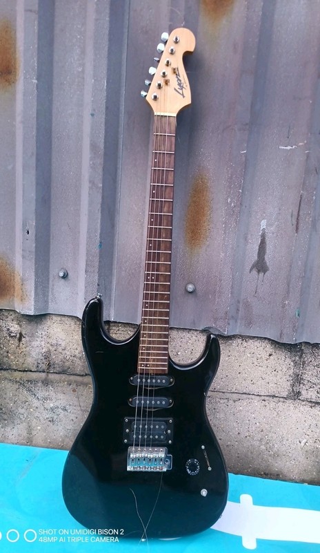 Lyon by Washburn Electric Guitar