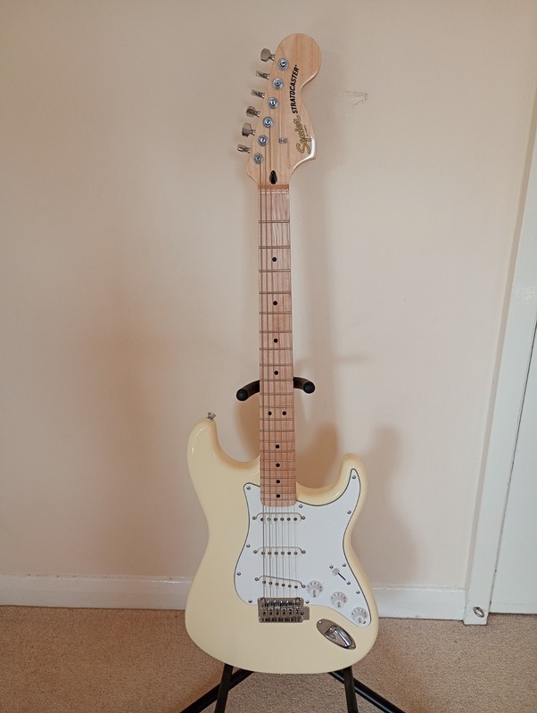 Fender Squier Affinity Stratocaster with Tonerider Vintage Pickups