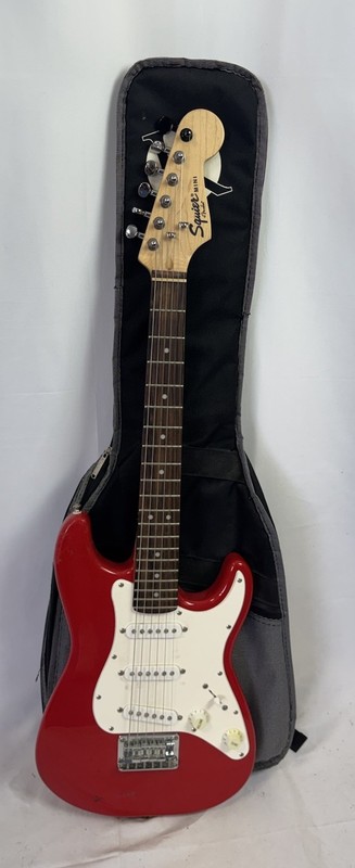 Squier Mini by Fender Red Electric Guitar – See Details