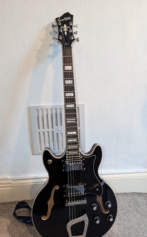 Hagstrom Viking Deluxe-Black