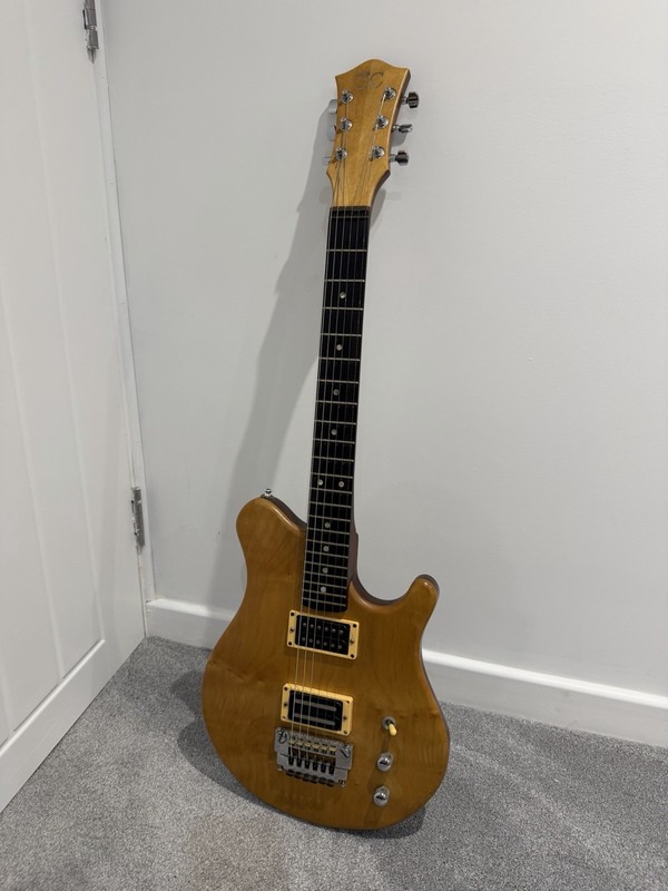 Music man EVH Inspired Hand Made Electric Guitar Inc Hand Made Neck And Body