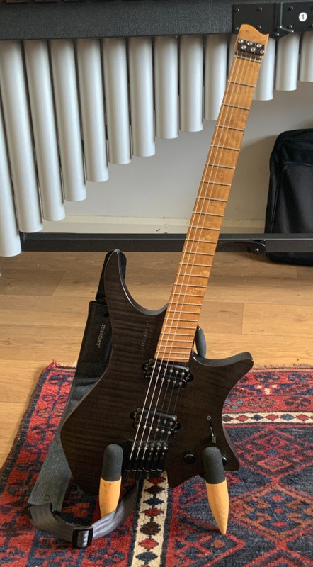 Strandberg Boden Original 6 (2019) – Flamed Black-Roasted Maple-Suhr Pick-ups