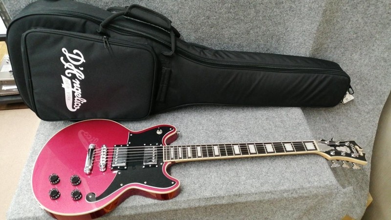 D’Angelico Premier Brighton Oxblood Electric Guitar Distressed Body