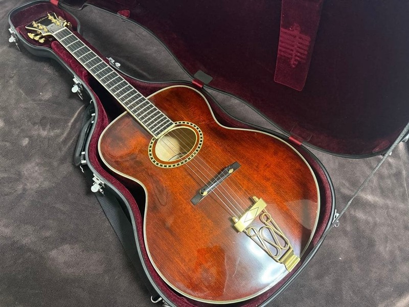 Eastman AR-800 2006 Solid Wood Acoustic Guitar