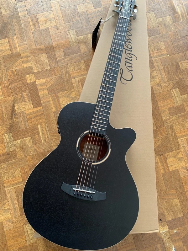 Tanglewood TWBBSFCE Electro Acoustic Folk Size Guitar Blackbird SSP NEW = £229