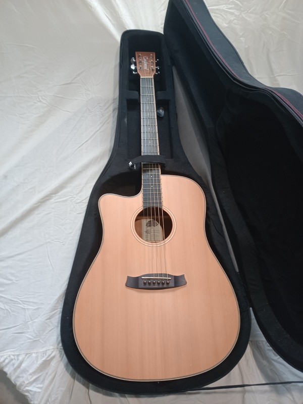Tanglewood Winterleaf TW10lh ns Electro Acoustic Guitar left handed