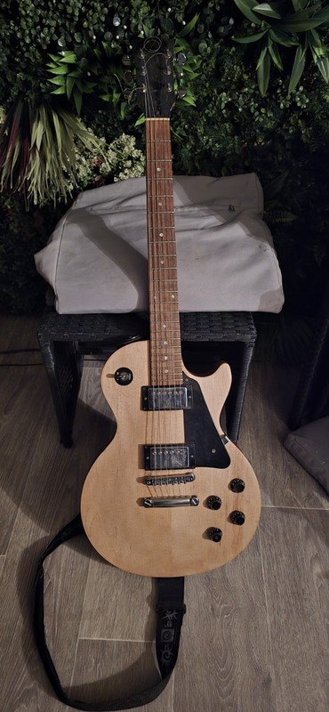 Gibson Les Paul Studio Electric Guitar