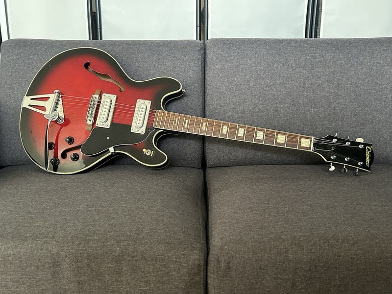 Columbus Hollow body guitar. Vintage made in Japan 70’s. Matsumoku