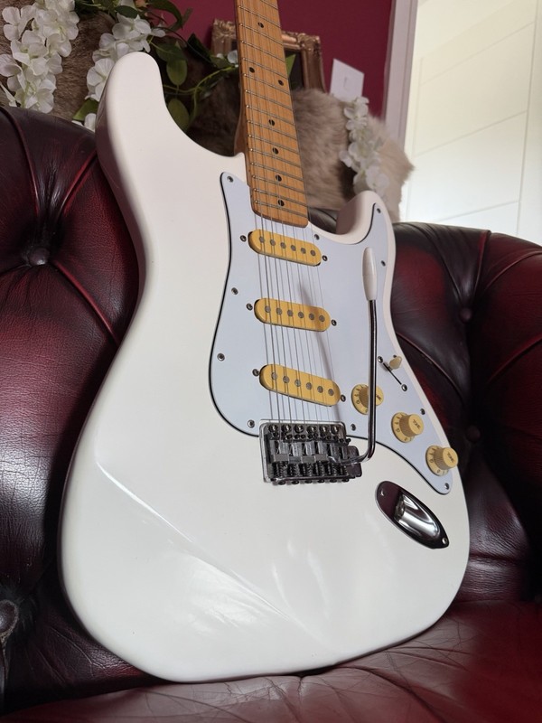 Vulcan 8920V Vintage Strat Style Electric Guitar | Mid/Late 1980s Made In Korea