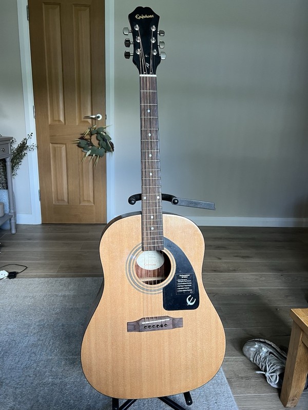 Epiphone AJ-100 Acoustic Guitar