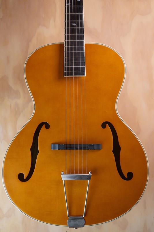 Epiphone Masterbilt Century Zenith Classic Vintage Natural Archtop Guitar