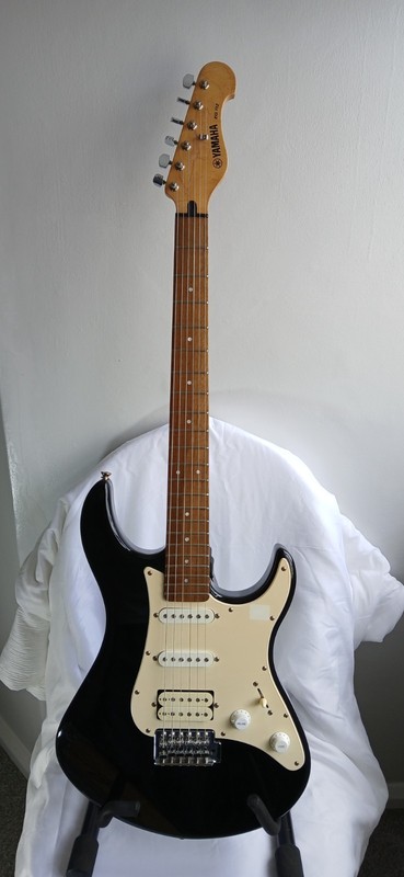 yamaha 112 electric guitar