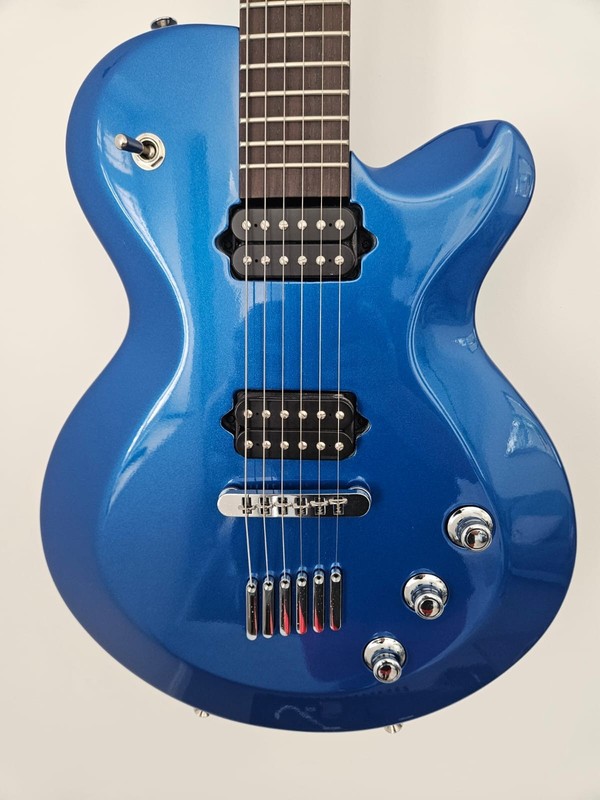 Yamaha AES820 Electric Guitar in Blue metallic (Free Delivery)