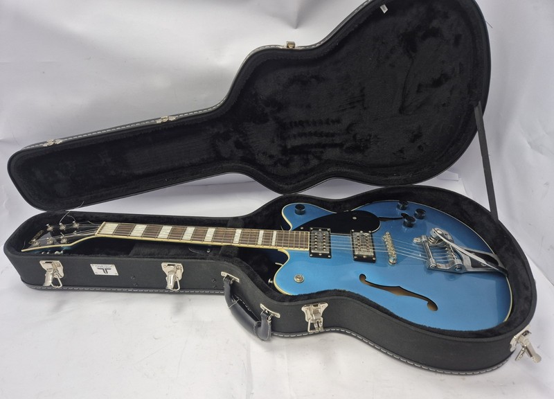 Gretsch G2622T-RVBL Riviera Blue Streamliner Centre Block Bigsby Electric Guitar