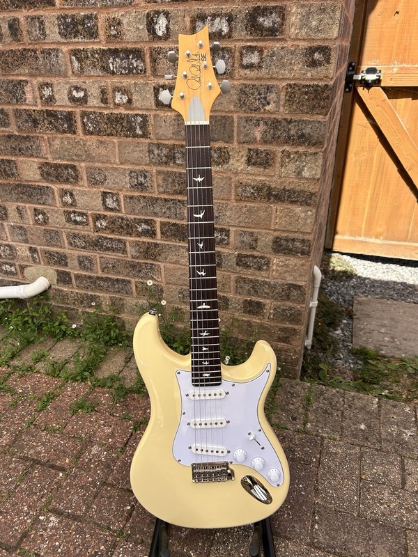 PRS SE Silver Sky Moon White