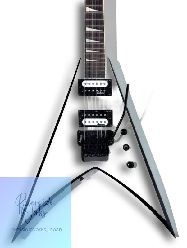Jackson KING V VS32 White with Black Mint Condition